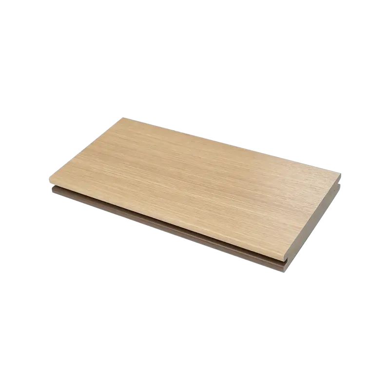 Plastic-outdoor-decking